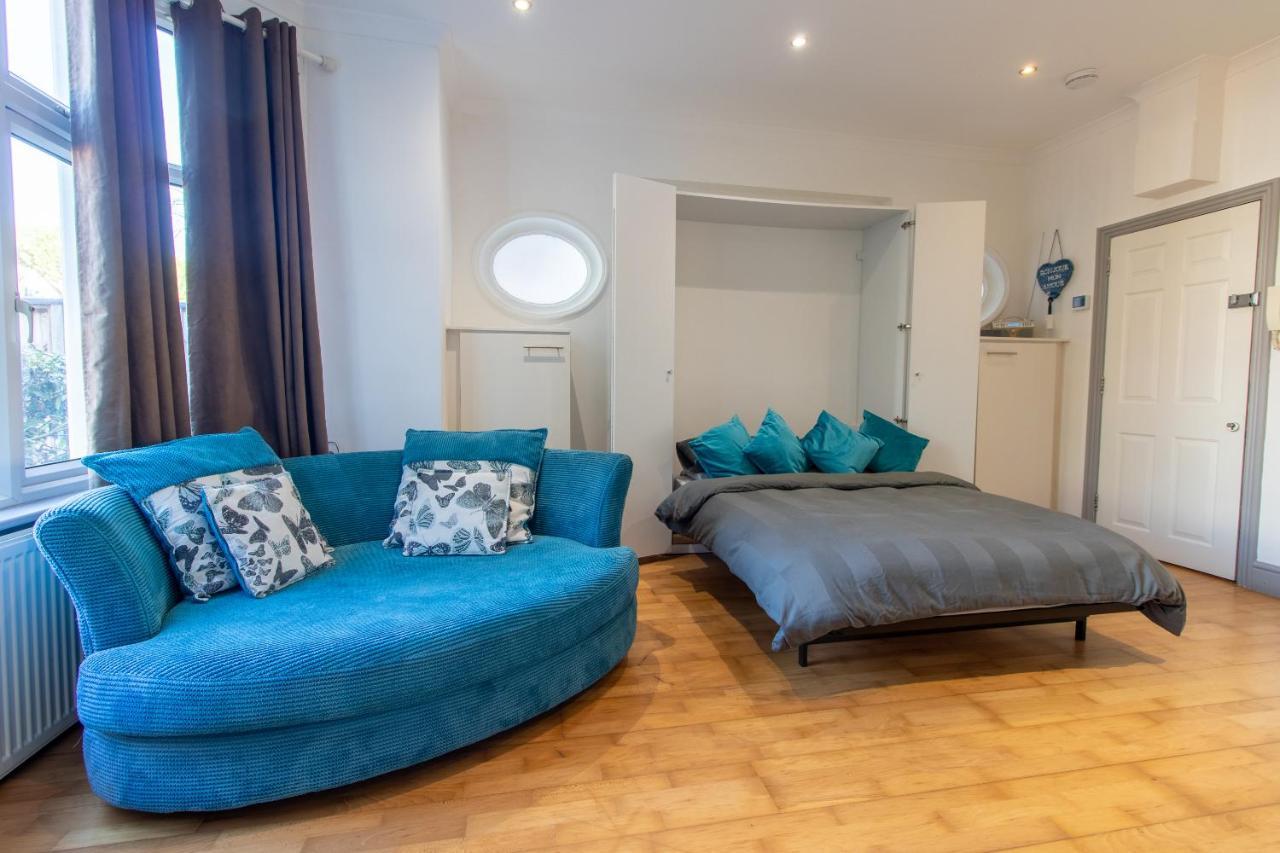 Spacious And Light Flat In Clapham ロンドン エクステリア 写真