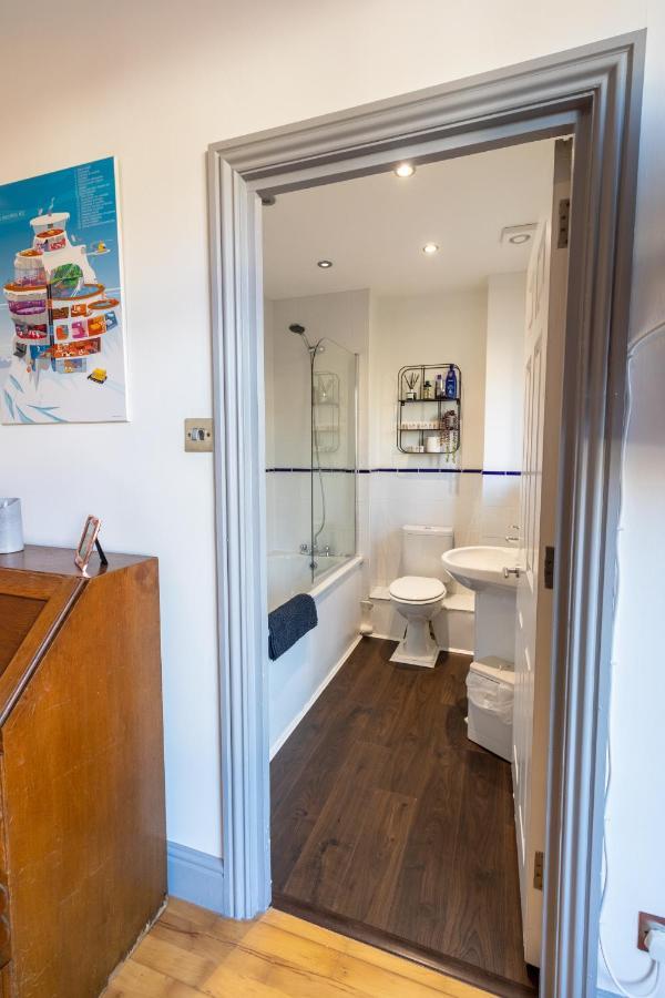 Spacious And Light Flat In Clapham ロンドン エクステリア 写真